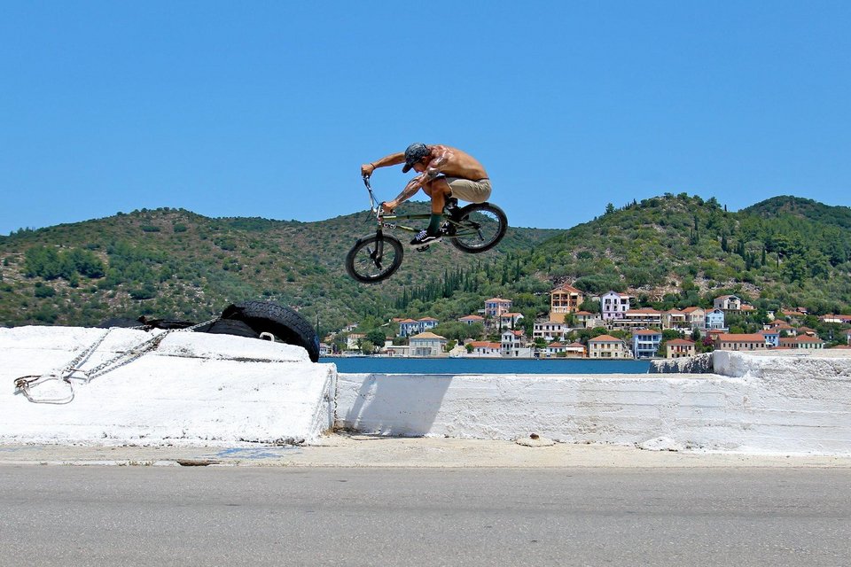 Survivor 2, οι δύο νέοι Μαχητές: Η πρασινομάτα και ο BMX rider που θα ταράξουν τα νερά [εικόνες] | iefimerida.gr 12
