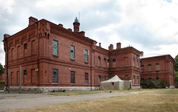 Τα πιο τρελά ξενοδοχεία στον κόσμο – Κοιμηθείτε σε κελιά, φέρετρα, σπηλιές και αγκαλιά με καμηλοπαρδάλεις [εικόνες] | iefimerida.gr 10