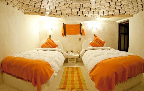 Τα πιο τρελά ξενοδοχεία στον κόσμο – Κοιμηθείτε σε κελιά, φέρετρα, σπηλιές και αγκαλιά με καμηλοπαρδάλεις [εικόνες] | iefimerida.gr 7