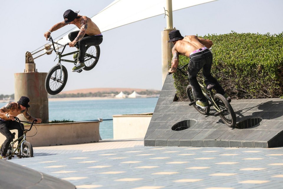 Survivor 2, οι δύο νέοι Μαχητές: Η πρασινομάτα και ο BMX rider που θα ταράξουν τα νερά [εικόνες] | iefimerida.gr 11
