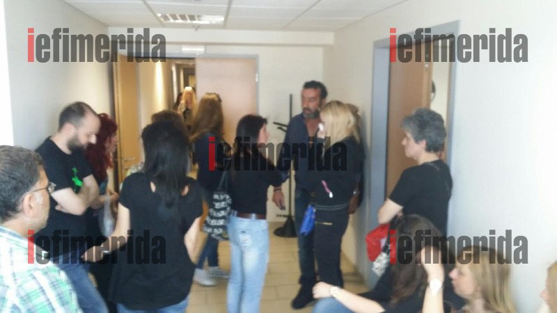 Πρώην συμβασιούχοι του ΟΑΕΕ κάνουν κατάληψη στο γραφείο του διοικητή [εικόνες] | iefimerida.gr 3