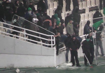 Στη δημοσιότητα έδωσε η αστυνομία φωτογραφίες από τα επεισόδια στο ΟΑΚΑ | iefimerida.gr 0