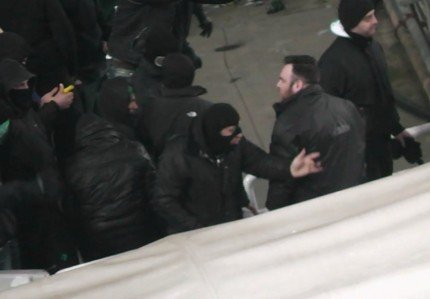 Στη δημοσιότητα έδωσε η αστυνομία φωτογραφίες από τα επεισόδια στο ΟΑΚΑ | iefimerida.gr 2