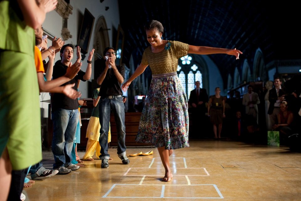 Οι 52 φωτογραφίες που αποδεικνύουν ότι η Μισέλ Ομπάμα είναι η πιο κουλ Πρώτη Κυρία [εικόνες] | iefimerida.gr 13
