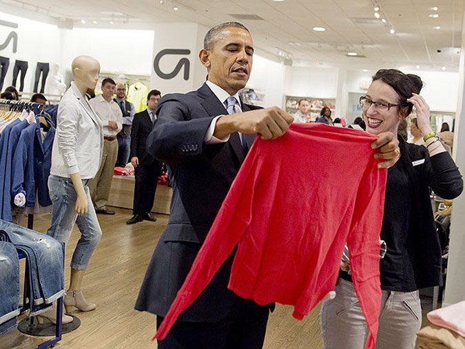 Πωλήτρια της Gap παγώνει βλέποντας τον Ομπάμα να ψωνίζει μπλούζες [εικόνες+βίντεο] | iefimerida.gr 1
