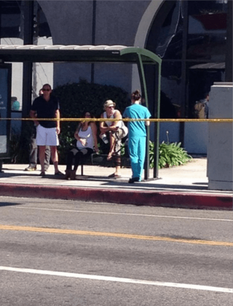 Πώς εξαιτίας του Ομπάμα μια γυναίκα παραλίγο να γεννήσει καταμεσής του δρόμου [εικόνες] | iefimerida.gr 0