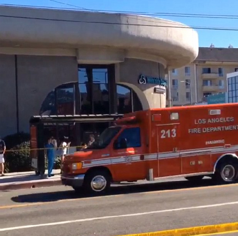 Πώς εξαιτίας του Ομπάμα μια γυναίκα παραλίγο να γεννήσει καταμεσής του δρόμου [εικόνες] | iefimerida.gr 2