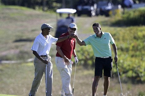 Ο Ομπάμα εξόργισε τους Αμερικανούς -Αμέσως μετά το διάγγελμα για τον αποκεφαλισμό του Φόλεϊ πήγε για γκολφ [εικόνες] | iefimerida.gr 2