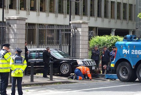 Ξέμεινε η λιμουζίνα του Ομπάμα - Αντί για πετρέλαιο έβαλαν... βενζίνη [εικόνες] | iefimerida.gr 0