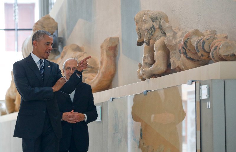 Καρέ καρέ η ξενάγηση Ομπάμα στο Μουσείο Ακρόπολης -Εντυπωσιάστηκε, «θα επιστρέψω με τη Μισέλ και τα παιδιά», είπε [εικόνες] | iefimerida.gr 3