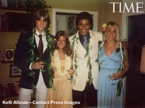 Ο έφηβος Μπαράκ Ομπάμα σε σχολικό χορό παρέα με την τότε συνοδό του [εικόνες] | iefimerida.gr 0