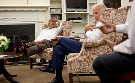 Mισέλ σε Μπαράκ Ομπάμα: Ελεος πια, κατέβασε τα πόδια σου από το τραπέζι [εικόνες] | iefimerida.gr 10