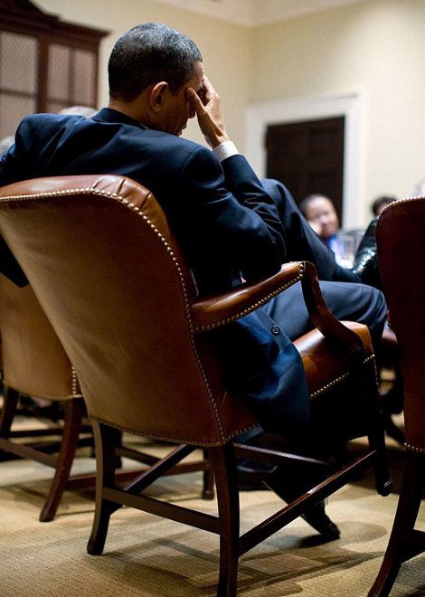 Mισέλ σε Μπαράκ Ομπάμα: Ελεος πια, κατέβασε τα πόδια σου από το τραπέζι [εικόνες] | iefimerida.gr 5