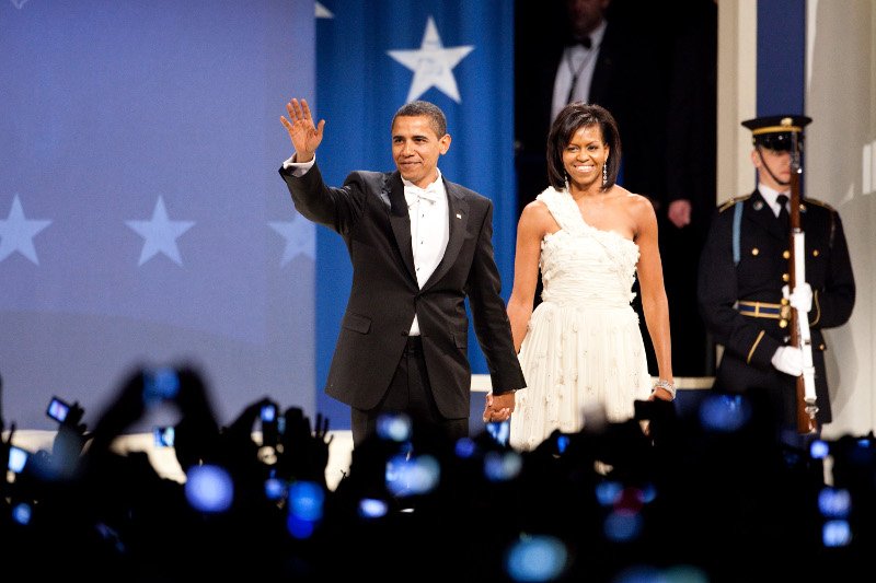 Η Μισέλ Ομπάμα αποκαλύπτει: Ο Μπαράκ φορούσε το ίδιο σμόκιν επί 8 χρόνια! [εικόνες] | iefimerida.gr 4