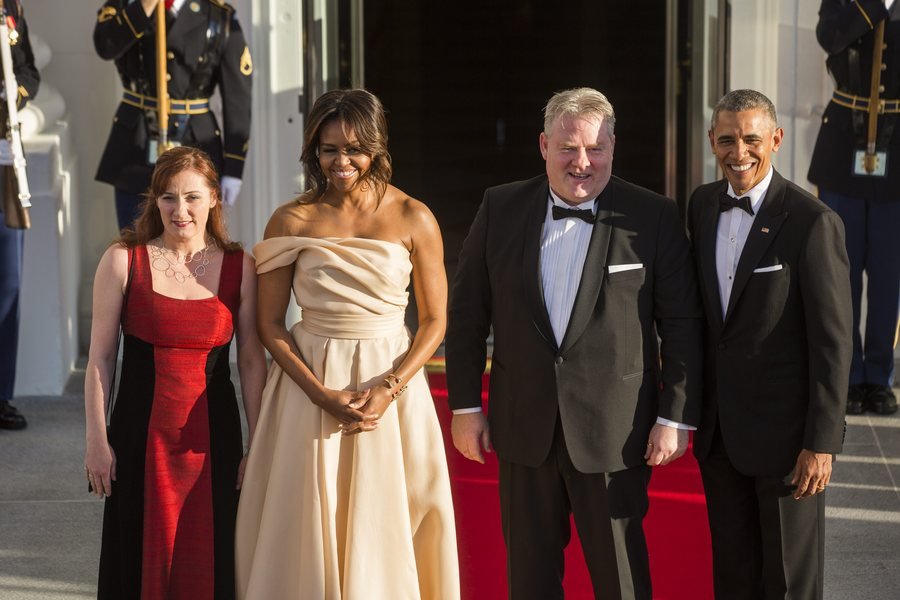 Η εντυπωσιακή εμφάνιση της Μισέλ Ομπάμα -Εκλεψε την παράσταση με το φόρεμά της [εικόνες] | iefimerida.gr 3