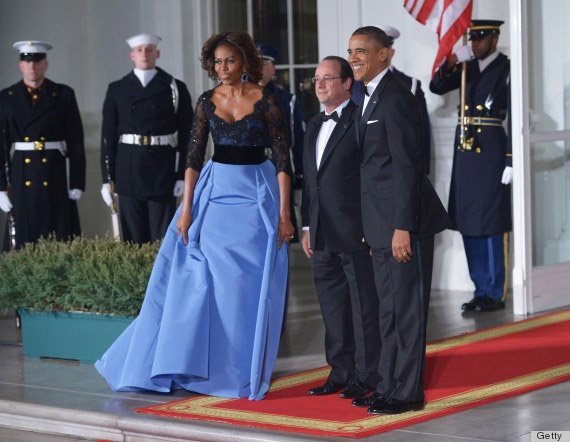 Με βαθύ ντεκολτέ και εντυπωσιακή τουαλέτα η Μισέλ Ομπάμα επισκίασε δύο προέδρους [εικόνες] | iefimerida.gr 0