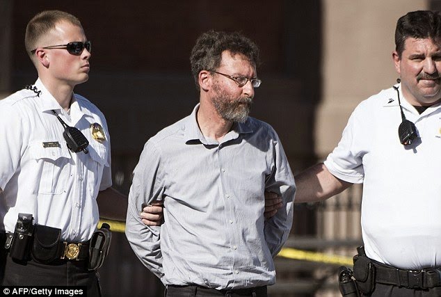 Δείτε πώς έκαναν το αυτοκίνητο υπόπτου που ακολουθούσε τις κόρες του Ομπάμα [εικόνες] | iefimerida.gr 5