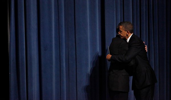 Ο Ομπάμα διαβάζει τα ονόματα των θυμάτων από το μακελειό στο σχολείο [βίντεο] | iefimerida.gr 0