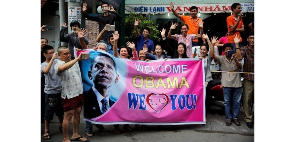 O Oμπάμα ξετρέλανε το Βιετνάμ -Τον αγάπησαν, του τραγούδησαν και ραπ [βίντεο] | iefimerida.gr 3