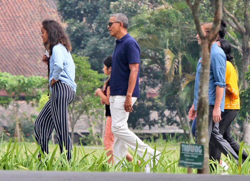 Ασύλληπτο: 650 άνδρες ασφαλείας φύλαγαν τον Ομπάμα στις διακοπές του στη Ινδονησία [εικόνες] | iefimerida.gr 4