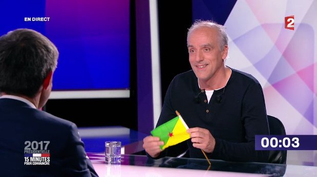 Γαλλία: Οι υποψήφιοι πρόεδροι έφεραν ανόητα αντικείμενα στο debate [εικόνες] | iefimerida.gr 8