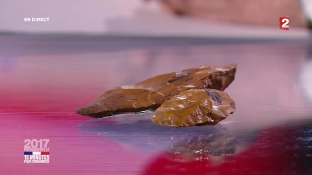 Γαλλία: Οι υποψήφιοι πρόεδροι έφεραν ανόητα αντικείμενα στο debate [εικόνες] | iefimerida.gr 10