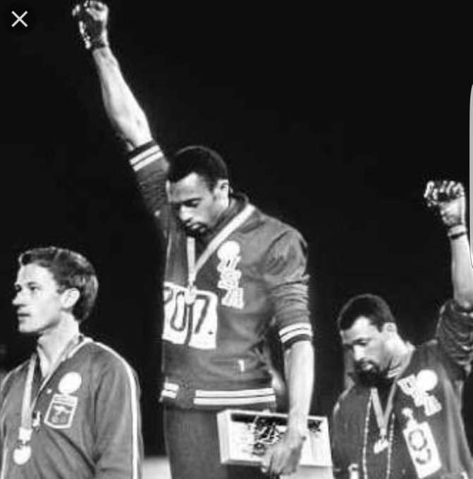 Γαλλία: Οι υποψήφιοι πρόεδροι έφεραν ανόητα αντικείμενα στο debate [εικόνες] | iefimerida.gr 2