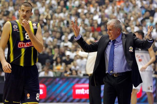 Έτσι γίνεται ο Ζέλικο Ομπράντοβιτς όταν θυμώνει [εικόνες & βίντεο] | iefimerida.gr 8