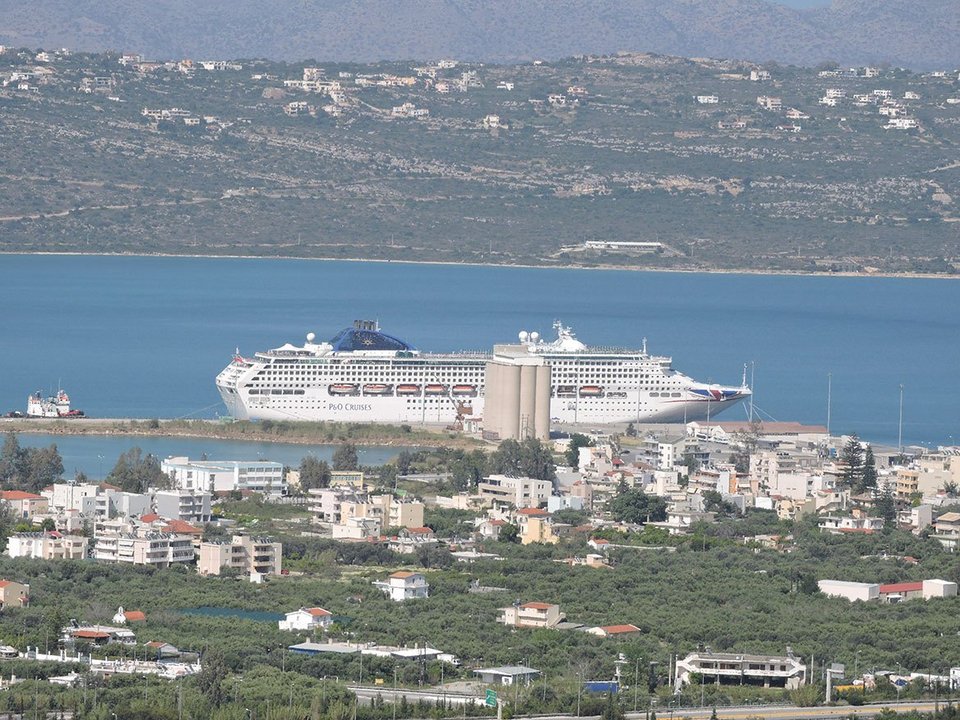 Ακόμα ένα εντυπωσιακό κρουαζιερόπλοιο στη Σούδα -Εχει πάνω από 800 άτομα πλήρωμα | iefimerida.gr 0