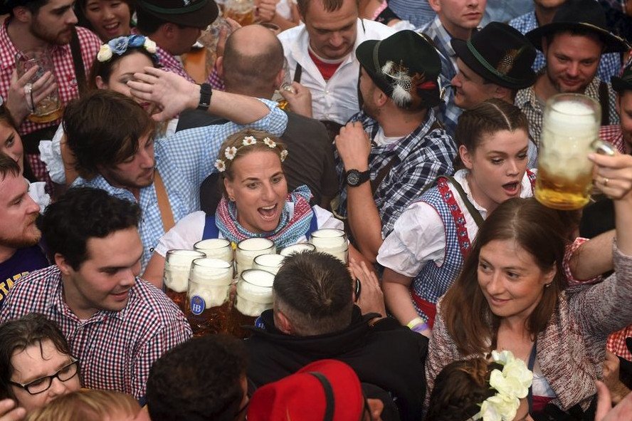 Oktoberfest στο Μόναχο υπό αυστηρά μέτρα ασφαλείας -Εφτιαξαν φράχτη, απαγορεύονται οι τσάντες! [εικόνες] | iefimerida.gr 4