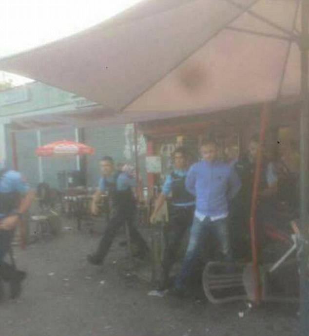 Η στιγμή της σύλληψης του δολοφόνου στο Παρίσι - Σκότωσε ένα κορίτσι με το αυτοκίνητό του [εικόνες] | iefimerida.gr 1