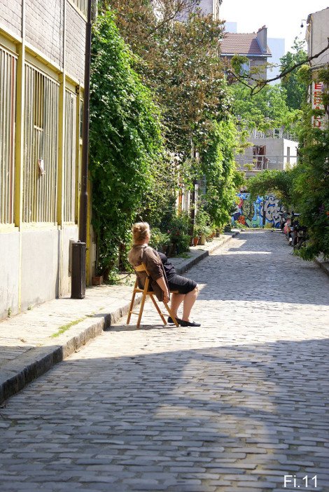 Η γραφικότερη οδός του Παρισιού με το ελληνικό όνομα: Περπατώντας στο πλακόστρωτο, κατάφυτο σοκάκι [εικόνες] | iefimerida.gr 7