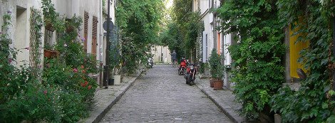 Η γραφικότερη οδός του Παρισιού με το ελληνικό όνομα: Περπατώντας στο πλακόστρωτο, κατάφυτο σοκάκι [εικόνες] | iefimerida.gr 6