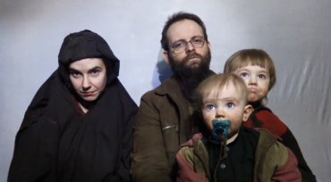 Απελευθέρωσαν οικογένεια από τις ΗΠΑ που είχαν απαγάγει οι Ταλιμπάν πριν από 5 χρόνια [εικόνα] | iefimerida.gr 0