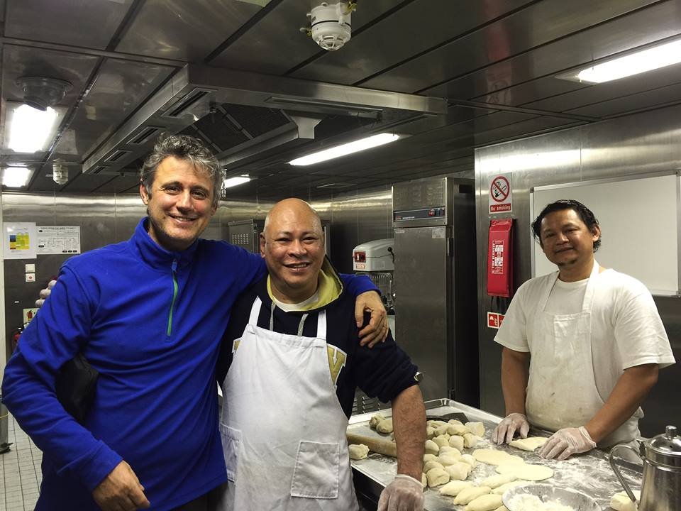 Ανδρέας Οικονόμου: Ο επιβάτης του Norman Atlantic που γύρισε από την κόλαση -Τι έγραψε για την τραγωδία [εικόνες & βίντεο] | iefimerida.gr 0