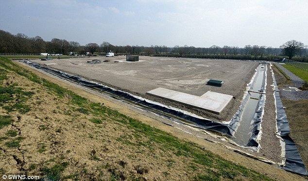 Ανακάλυψαν τεράστιο κοίτασμα πετρελαίου μια ανάσα από το Λονδίνο [εικόνες] | iefimerida.gr 4