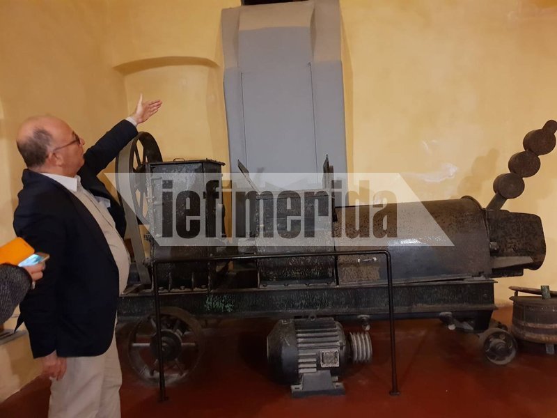 Το οινοποιείο στα έγκατα της Σαντορίνης -Χτισμένο σε τέσσερα επίπεδα από πάνω προς τα κάτω με βάση τον νόμο της βαρύτητας [εικόνες & βίντεο] | iefimerida.gr 7