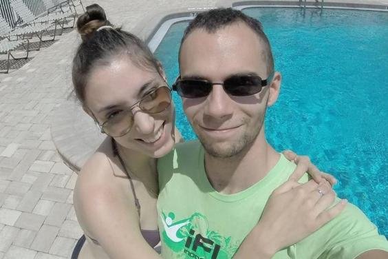 «Δεν θα τραβήξω το σχοινί» -Αλεξιπτωτιστής έστειλε μήνυμα στη σύζυγό του ότι αυτοκτονεί [εικόνες] | iefimerida.gr 0