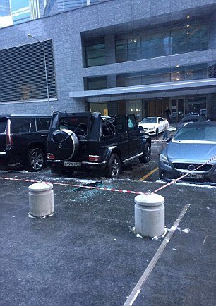 Ρωσία: 18χρονος έπεσε από το ψηλότερο κτίριο στην Ευρώπη προσπαθώντας να βγάλει selfie [εικόνες] | iefimerida.gr 1