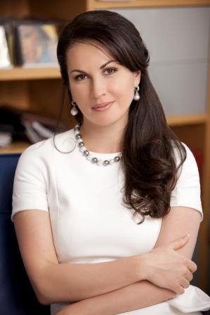 Η όμορφη κομμουνίστρια με τις πέρλες που έριξε γροθιές στην ουκρανική βουλή [εικόνες+βίντεο] | iefimerida.gr 4