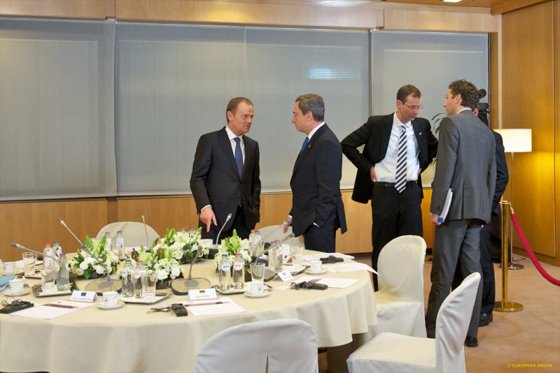 Μίνι Σύνοδος Κορυφής για την Ελλάδα: Γιατί η επταμερής έγινε... οκταμερής [εικόνες & βίντεο] | iefimerida.gr 6