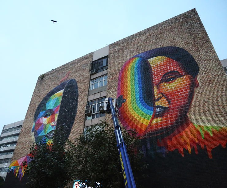 Ενας Ισπανός αναστατώνει το Παρίσι με μια Τζοκόντα 50 μέτρων [εικόνες] | iefimerida.gr 7