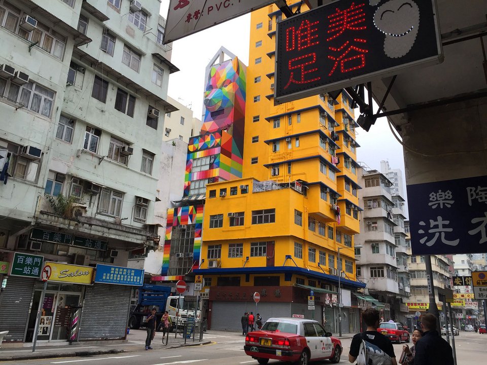 Ενας Ισπανός αναστατώνει το Παρίσι με μια Τζοκόντα 50 μέτρων [εικόνες] | iefimerida.gr 9