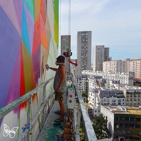 Ενας Ισπανός αναστατώνει το Παρίσι με μια Τζοκόντα 50 μέτρων [εικόνες] | iefimerida.gr 2