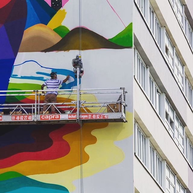 Ενας Ισπανός αναστατώνει το Παρίσι με μια Τζοκόντα 50 μέτρων [εικόνες] | iefimerida.gr 4