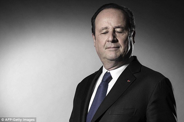 Ο Ολάντ όπως δεν τον έχουμε ξαναδεί -Μια παράξενη φωτογράφιση, μέσα στο Ελιζέ [εικόνες] | iefimerida.gr 0