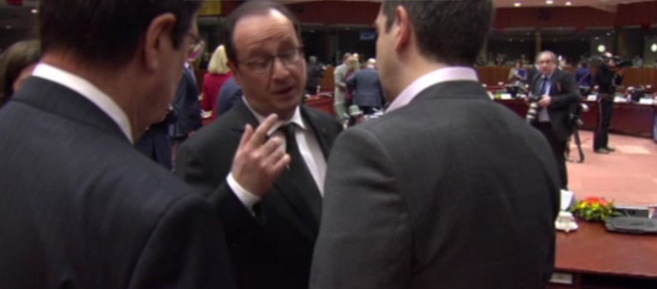 Η στιγμή που ο Ολάντ λέει στον Τσίπρα: Λύση απόψε, Αλέξη [εικόνες και βίντεο] | iefimerida.gr 1