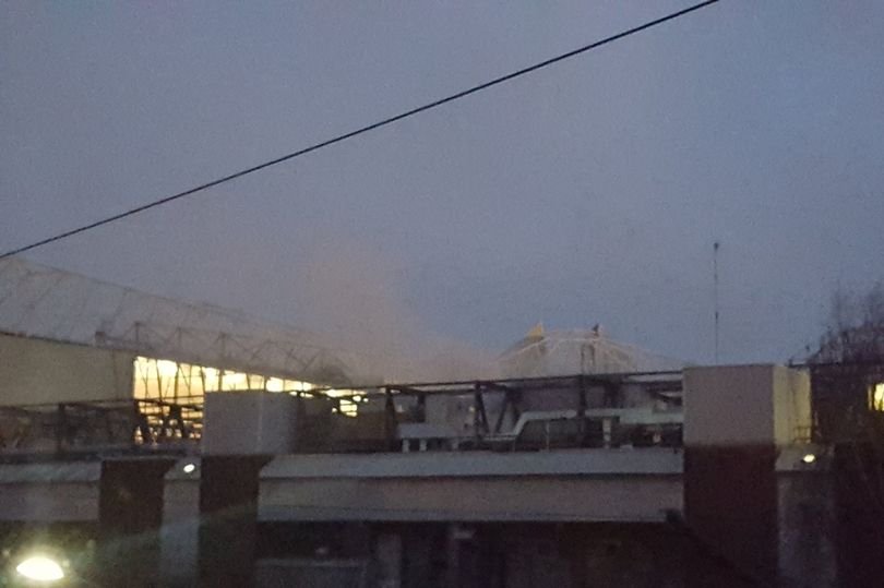 Φωτιά στο Ολντ Τράφορντ [εικόνα] | iefimerida.gr 0