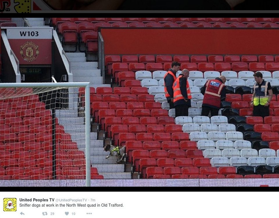 Ολντ Τράφορντ: Εξουδετερώθηκε ύποπτο δέμα με ελεγχόμενη έκρηξη [εικόνες] | iefimerida.gr 3