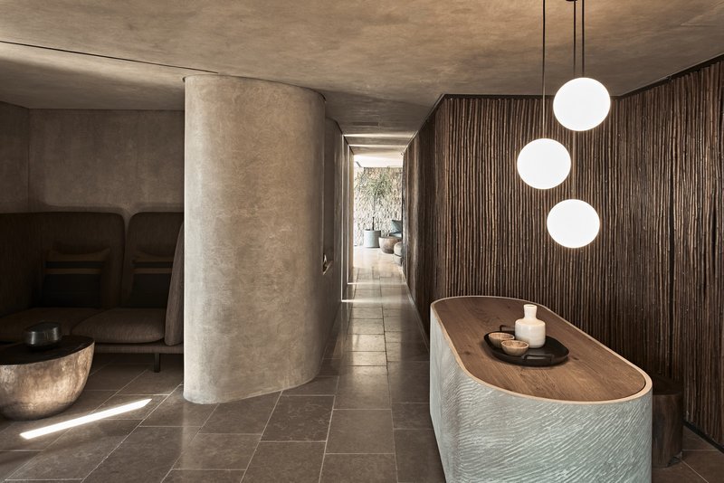 Το μπαμπού και το ρουστίκ ξύλο κυριαρχεί στη διακόσμηση